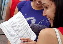 Editoriales Unión y Sensemayá en la Feria del Libro en Las Tunas