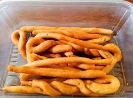 Arewe cuisine: Nakiya is one of the sweetest Hausa traditional snacks, made  from rice and a mixture of ginger, sugar, cloves, and other ingredients in  Northern Nigeria. It is particularly popular in