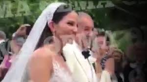 Опубликовано 3rd june 2019 пользователем marnim. Pantreythkan Giannhs Koystas Dhmhtra Mermhgka Sto Sorento O Gamos Glenti Ews Thn Kyriakh Ti Perilambanei Video