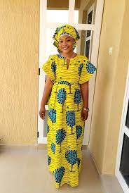 Voir plus d'idées sur le thème mode africaine, tenue africaine, robe africaine. Pin By Mme Nkaa On Mes Modeles African Clothing Styles African Fashion African Print Dresses