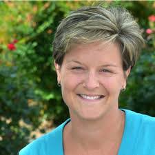 Shelly Bramley's Instagram, Twitter & Facebook