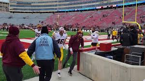 Minnesota leaves the field with Paul Bunyans Axe