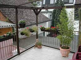 Dadurch wird der relativ begrenzte platz für dich. Terrasse Katzensicher Machen Tolle Zum Balkon Katzensicher Machen Ohne Netz Design Balkon Katzensicher Katzen Katzengarten