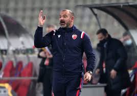 2′ milan in completo verde: Verso Milan Stella Rossa Le Parole Di Stankovic In Conferenza Stampa Ilmilanista It