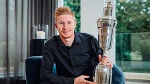 | kevin de bruyne & faze nate hill play fortnite. Man City S Kevin De Bruyne Wins Pfa Player Of The Season Award