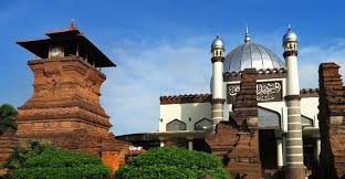 Bahkan kaum yahudi telah melakukan provokasi pada berbagai suku hingga jumlah mereka mencapai 10 ribuan dan bahkan ada yang menyebutnya lebih. Strategi Dakwah Walisongo Dalam Mengislamkan Tanah Jawa Islamtoday