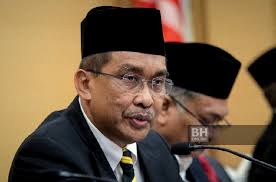 Pembangkang desak muhyiddin, takiyuddin letak jawatan selepas spr tangguh daftar undi18. Rakyat Kelantan Digesa Patuh Pkp Takiyuddin