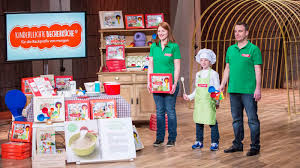 Der beerbag ist ein rucksack, mit dem man ganz einfach getränkekisten vom einkaufen nach hause tragen kann. Kinderleichte Becherkuche In Die Hohle Der Lowen