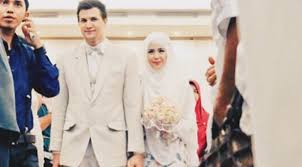 Saat ini, risty tagor sedang menjalani perannya sebagai ibu dari tiga orang anak, lho. Perjalanan Panjang Kisah Cinta Stuart Collin Dan Risty Tagor Showbiz Liputan6 Com