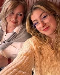 Marci Chase's Instagram, Twitter & Facebook