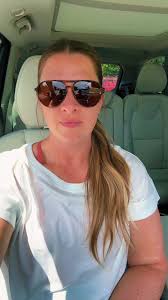 Dani Rowland (@danifranie)