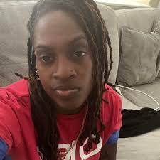 Katie Byington's Instagram, Twitter & Facebook