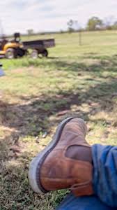 @meganvosburgh likes options when she #landscapes the #hacienda #whoabay  @cubcadet_usa @ariens