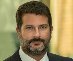 Laura Schuyler's Instagram, Twitter & Facebook