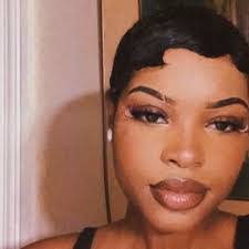 Gina Stark's Instagram, Twitter & Facebook