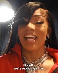 GloRilla is guiding us into 2025 with beautiful spirits and glorious  affirmations. Tap in to your new morning mantras! 🗣️