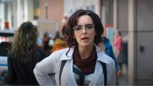 Jodie comer's sexuality, like her nationality, is not the same as her 'killing eve' character, villanelle. Red Neckerchief Worn By Milly Molotov Girl Jodie Comer In Free Guy Spotern