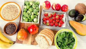 Syarat makanan sehat yaitu bersih, memiliki gizi yang baik, dan seimbang. 7 Makanan Tinggi Serat Untuk Turunkan Berat Badan Hello Sehat