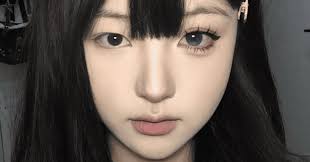 Tren Makeup Douyin, Kilau Lembut dan Pesona Imut yang Jadi Statement Baru