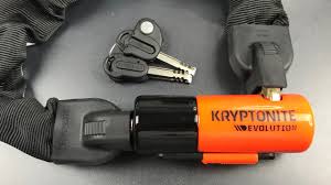 I'm reviewing the kryptonite evolution series 4 1055 mini here because it's the shortest, which also makes it the most portable, and (for me at least), the most usable too. 731 Kryptonite Evolution Series 4 Chain Lock Picked Youtube