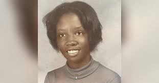 Gwendolyn Faye-Scott Flowers Obituary