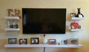 Instead of tapping the tv directly onto the wall, hang it on a shelf with an interesting background (back wall). 18 Chic And Modern Tv Wall Mount Ideas For Living Room Wall Mounted Tv Decor Mounted Tv Decor Tv Wall Decor