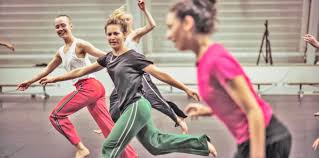 Short and enagaging pitch for dance teacher : Latest Dance News