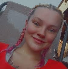 Alicia Maze's Instagram, Twitter & Facebook