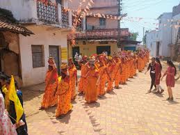 दुर्ग ग्रामीण : चिंगरी में मनाई गई भक्त माता कर्मा जयंती,भव्य कलश यात्रा के  साथ हुई शुरुआत - CG Mitan