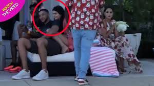 Kendall jenner rang in the new year in an unexpected way. Kendall Jenner And Ben Simmons Pda Selebritytoday