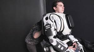 Grands groupes, eti et pme, seront également présents pour comprendre, échanger les chercheurs du cea list disposent de nombreuses compétences dans ces domaines d'applications pour favoriser l'intégration de robots. Un Robot Du Futur Choque La Tv Russe Mais C Est Un Homme Deguise