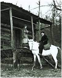 Pack horse librarians deliver books in Appalachian hills