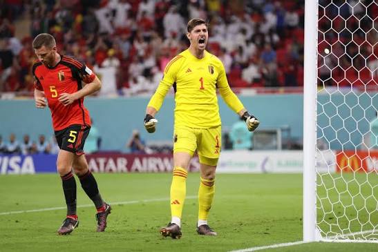 Thibaut Courtois helps Belgium score their first point at the World Cup!  👏🇧🇪