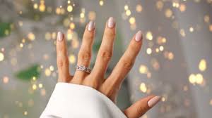 La decoración de uñas en 2016 gana un gran protagonismo en el mundo de la moda, celebrities como lady gaga o rihanna, lucen algunas propuestas muy desde chicastips, les mostraremos algunos diseños de decoración de uñas muy variados, presten atención a las siguientes imágenes. Nochevieja 2020 Los 7 Disenos De Unas Mas De Moda