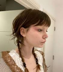 Abigail Wren's Instagram, Twitter & Facebook