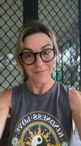 Offering free mini medium readings