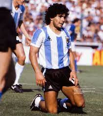 Debes acceder para ver éste contenido.por favor acceder. à¦Ÿ à¦‡à¦Ÿ à¦° Maradona Retro Pics Argentina Pierde Contra Italia 2 1 En El Mundial De Espana 82