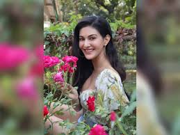 Amyra dastur is an indian parsi film actress. Amyra Dastur Thanks To Ott People Don T Get Work Because Of Their Last Name