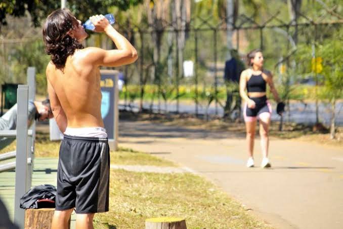 DF enfrenta semana de calor intenso e baixa umidade com máxima de 34°C - INFFORMA - Informação é tudo!