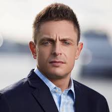 Ryan Love's Instagram, Twitter & Facebook