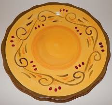 Home Trends Italian Villa Dinner Plates Yellow Green Scalloped Edge 6578967 Hometrends Dinner Plates Plates Home Trends