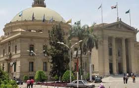 مدرسة الصيدلة النصب التذكاري لشهداء جامعة القاهرة ، للنحات المصري فتحي محمود. Ø¬Ø§Ù…Ø¹Ø© Ø§Ù„Ù‚Ø§Ù‡Ø±Ø© ØªØ´ÙƒÙ„ Ù„Ø¬Ù†Ø© Ù„Ù…ÙˆØ§Ø¬Ù‡Ø© Ø£Ø®Ø·Ø§Ø± Ø§Ù„Ø¥Ù†ÙÙ„ÙˆÙ†Ø²Ø§ Ø§Ù„Ù…ÙˆØ³Ù…ÙŠØ© Ø¯Ø§Ø®Ù„ Ø§Ù„Ø¬Ø§Ù…Ø¹Ø© ÙˆØ§Ù„Ù…Ø¯Ù† Ø§Ù„Ø¬Ø§Ù…Ø¹ÙŠØ© Ø¨ÙˆØ§Ø¨Ø© Ø§Ù„Ø£Ù‡Ø±Ø§Ù…