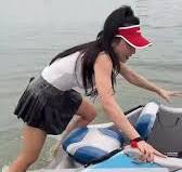 Surf meets speed with the E-Kart Boat – the ultimate solo ride for electric  fun on the water. #ekartboat #rushwave #watergokart #electricsurfkart |  RUSH WAVE | Facebook