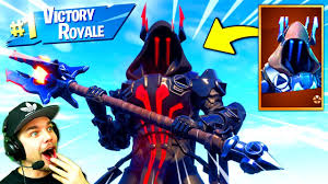 Dessin fortnite saison 7 arme. Le Skin Niveau 100 Roi Des Glaces Sur Fortnite Battle Royale Saison 7 Youtube