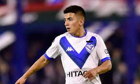 In its earliest usage, the surname took the forms of vigílaz and vélaz. Soal Almada Velez Sarsfield Siap Bantu Mu