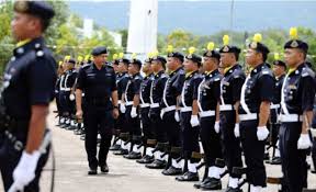 Kedudukan pangkat ini berada pada tingkat dua polri dan memiliki kedudukan yang sama dengan letnan satu dalam tentara indonesia. Lepasan Spm Memohon Menjadi Polis Daftar Ipt