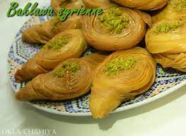 Une excellente patisserie orientale, super facile à faire, et absolument délicieuse, n'hésitez pas à la tester c'est un pure délice, la recette vous allez l. Baklawa Syrienne Ø´Ø¹ÙØ¨ÙØ§Øª Okla Chahiya
