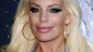 After finishing school, she trained as a nurse and worked as a fitness trainer. Gina Lisa Lohfink Tragt Ihre Haare Jetzt Halblang