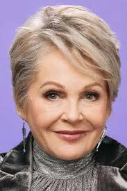 Tanya Garrett's Instagram, Twitter & Facebook