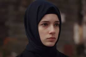 MİNA DEMİRTAŞ, GERÇEK YAŞINI AÇIKLADI: DUYANLAR İNANAMADI